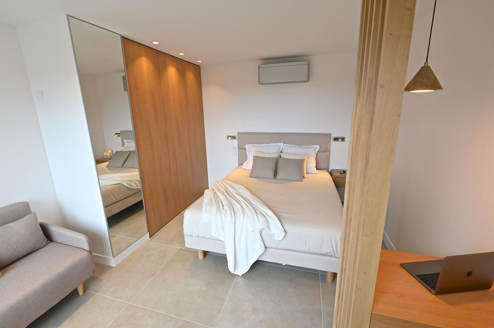 Appartement Luxe Vue Mer Et Collines Avec Piscine Мандельё-ла-Напуль Экстерьер фото